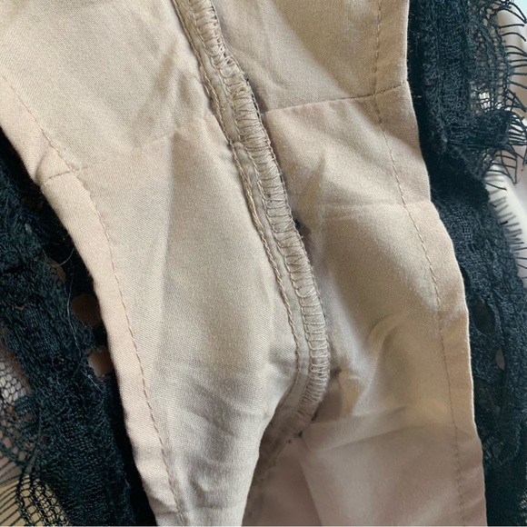 Dynamite Lace Romper - Picture 6 of 12